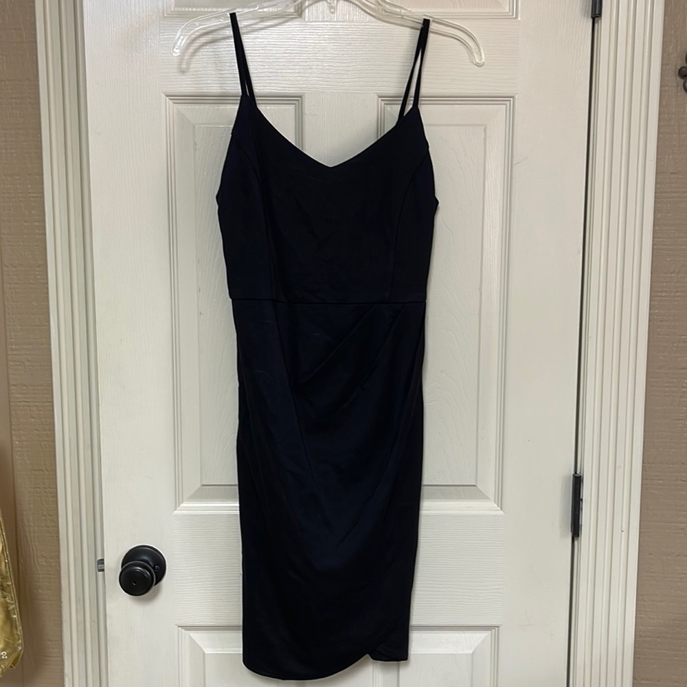 Zalalus black dress. Size medium. New!